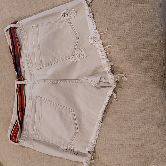 Blank NYC Beige Jean Cut off Shorts Size 30 - Picture 2 of 2